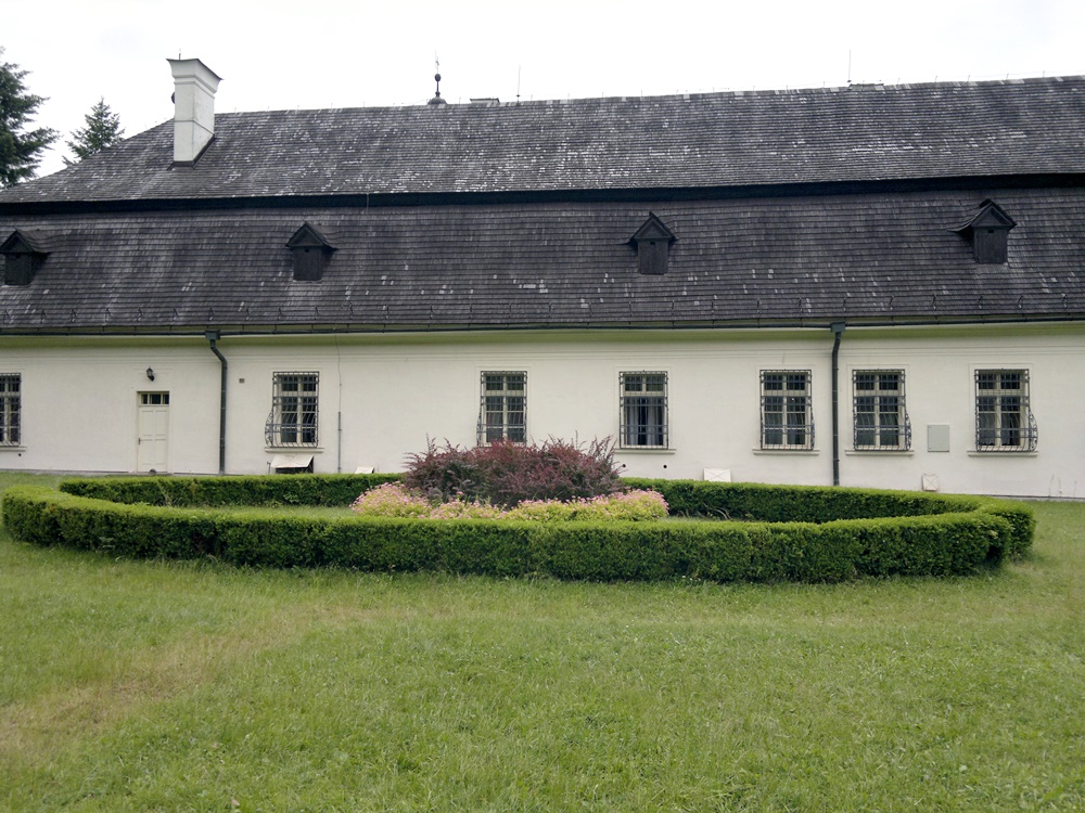Kaštieľ Antol, park