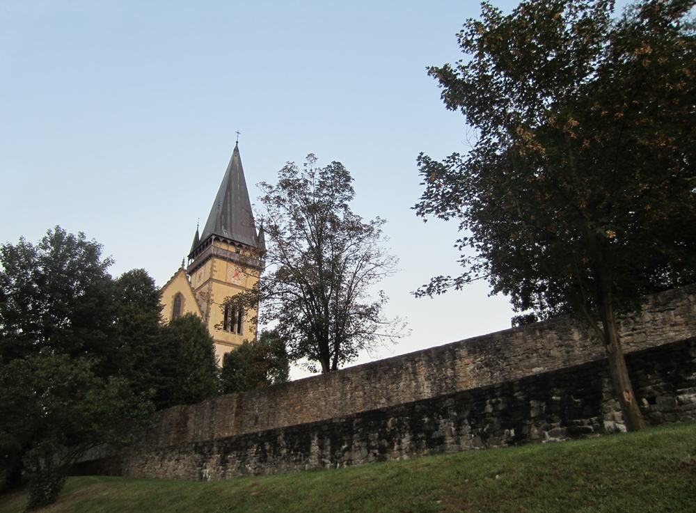 Za hradbami, kostol sv. Egýdia